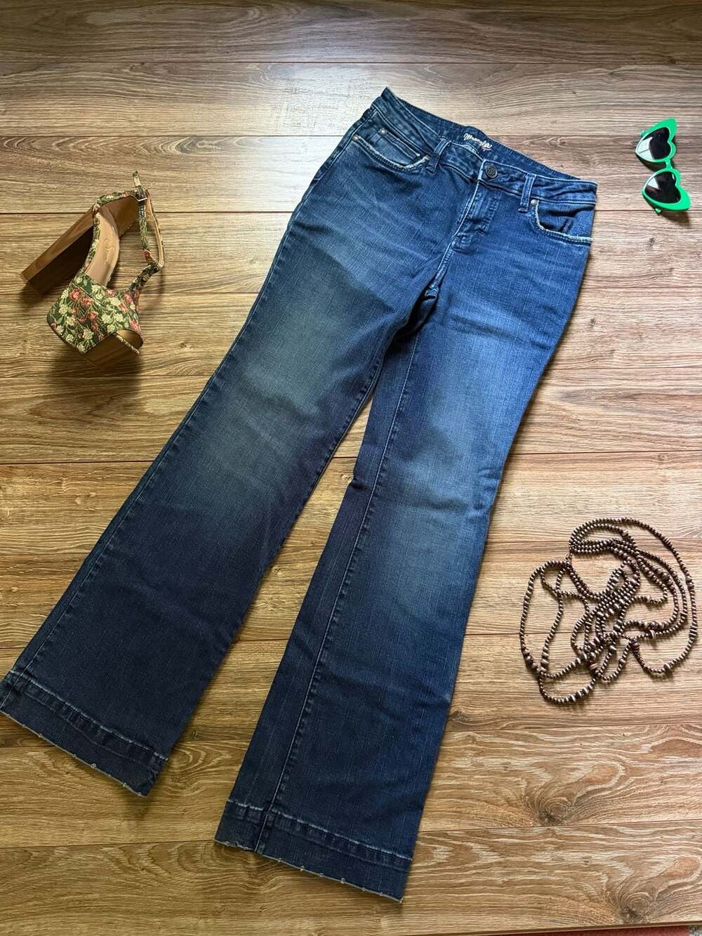 Wrangler Women's Mid Rise Trouser Flare Denim Jeans 7/34